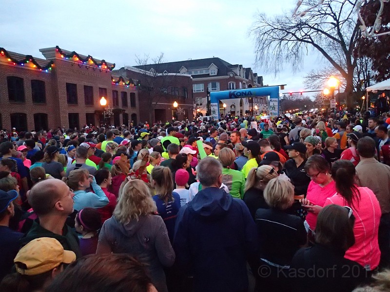 2013 Kona Hot Chocolate 10K 010.JPG - 2013 Kona Chocolate Run 10K. Plymouth Michigan November 17, 2013.